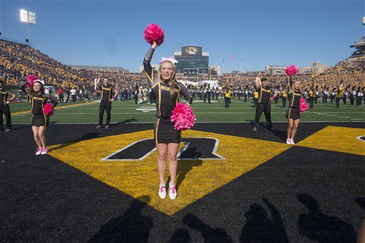 Mizzou cheerleaders